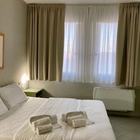 Hotel Primo Campi Bisenzio Buitenkant foto