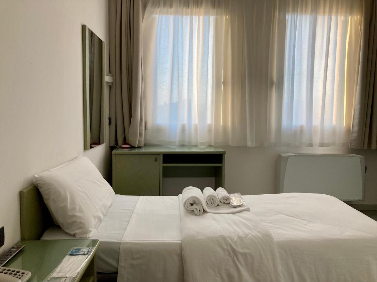 Hotel Primo Campi Bisenzio Buitenkant foto