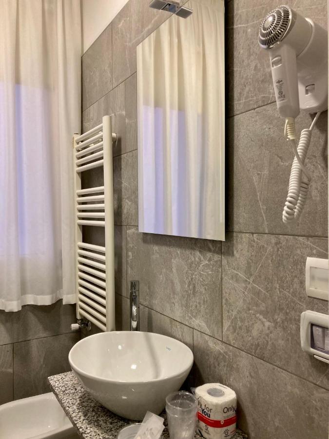 Hotel Primo Campi Bisenzio Buitenkant foto