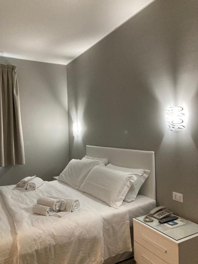 Hotel Primo Campi Bisenzio Buitenkant foto